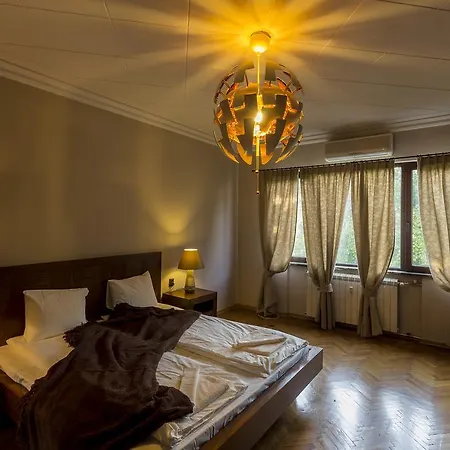 City Center Malki 5 *